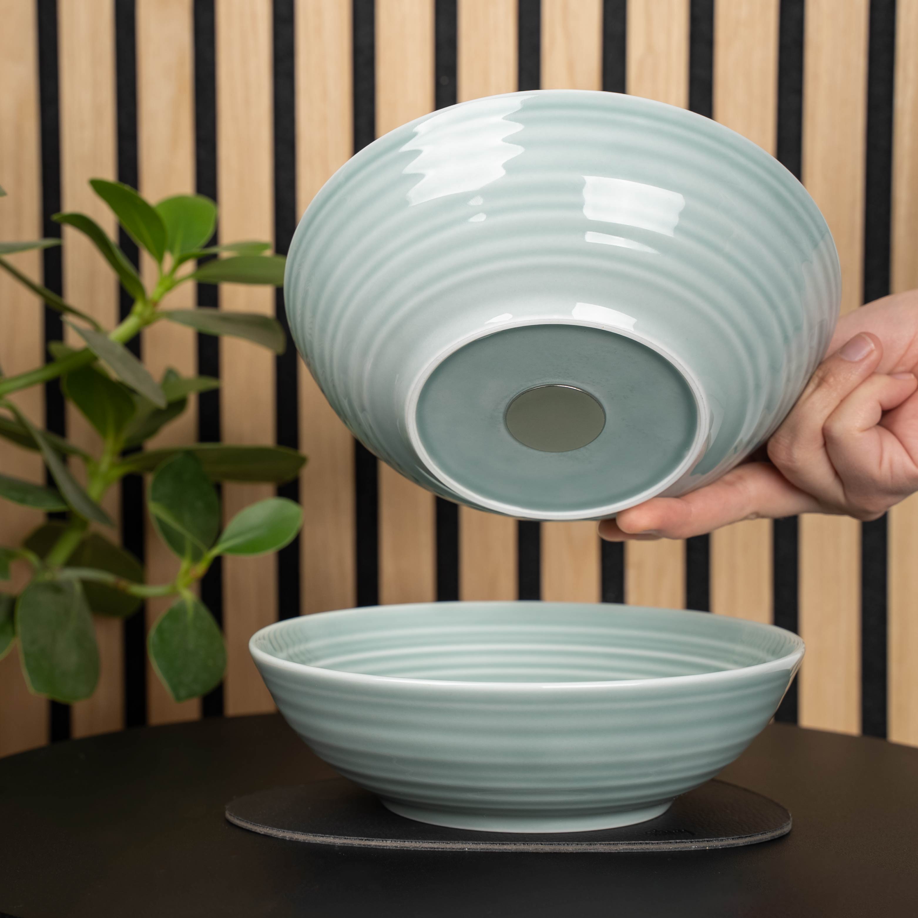 Magnetic porcelain food bowls CYAN ⌀ 20 cm