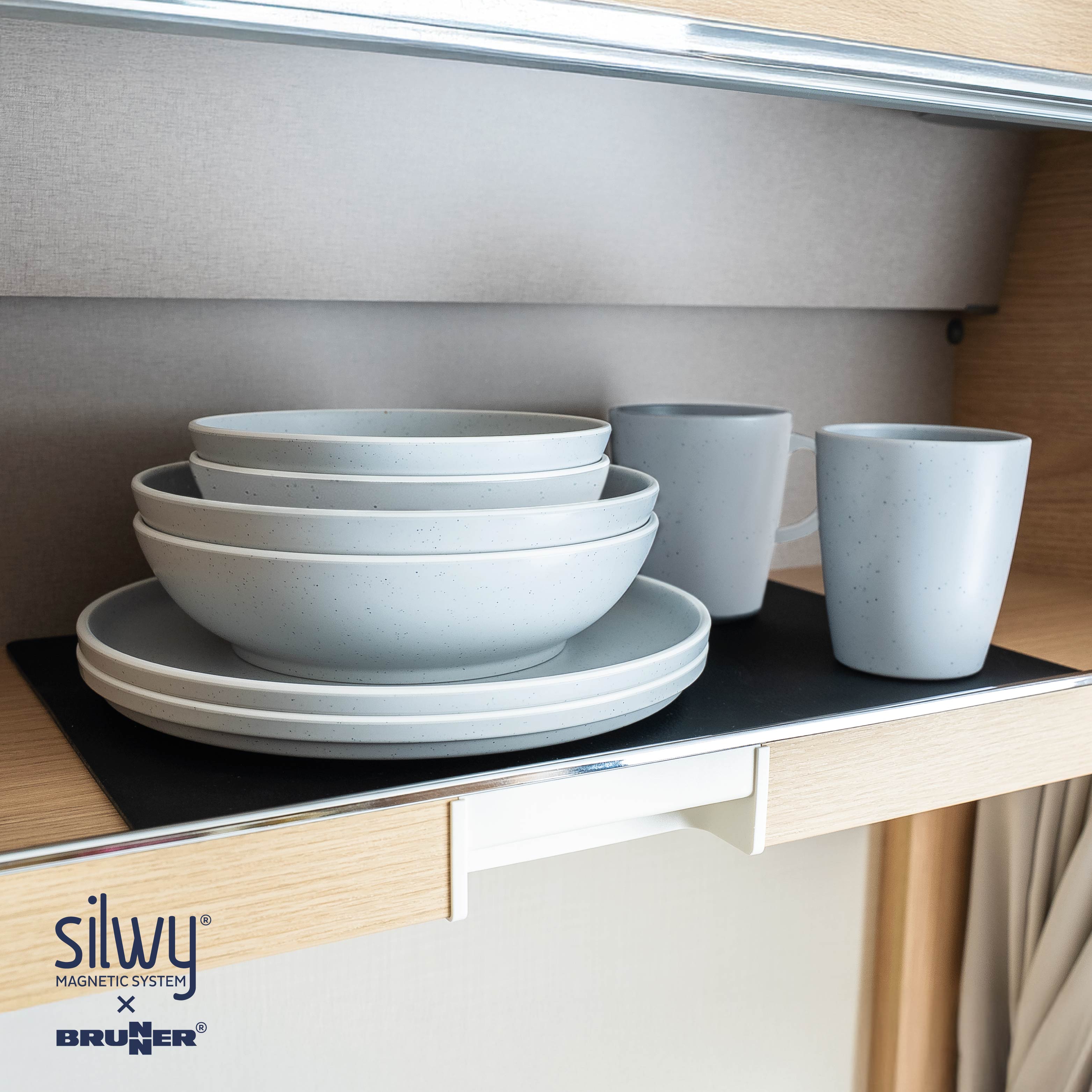 Magnetic Plastic Tableware Set DOLOMIT GREY