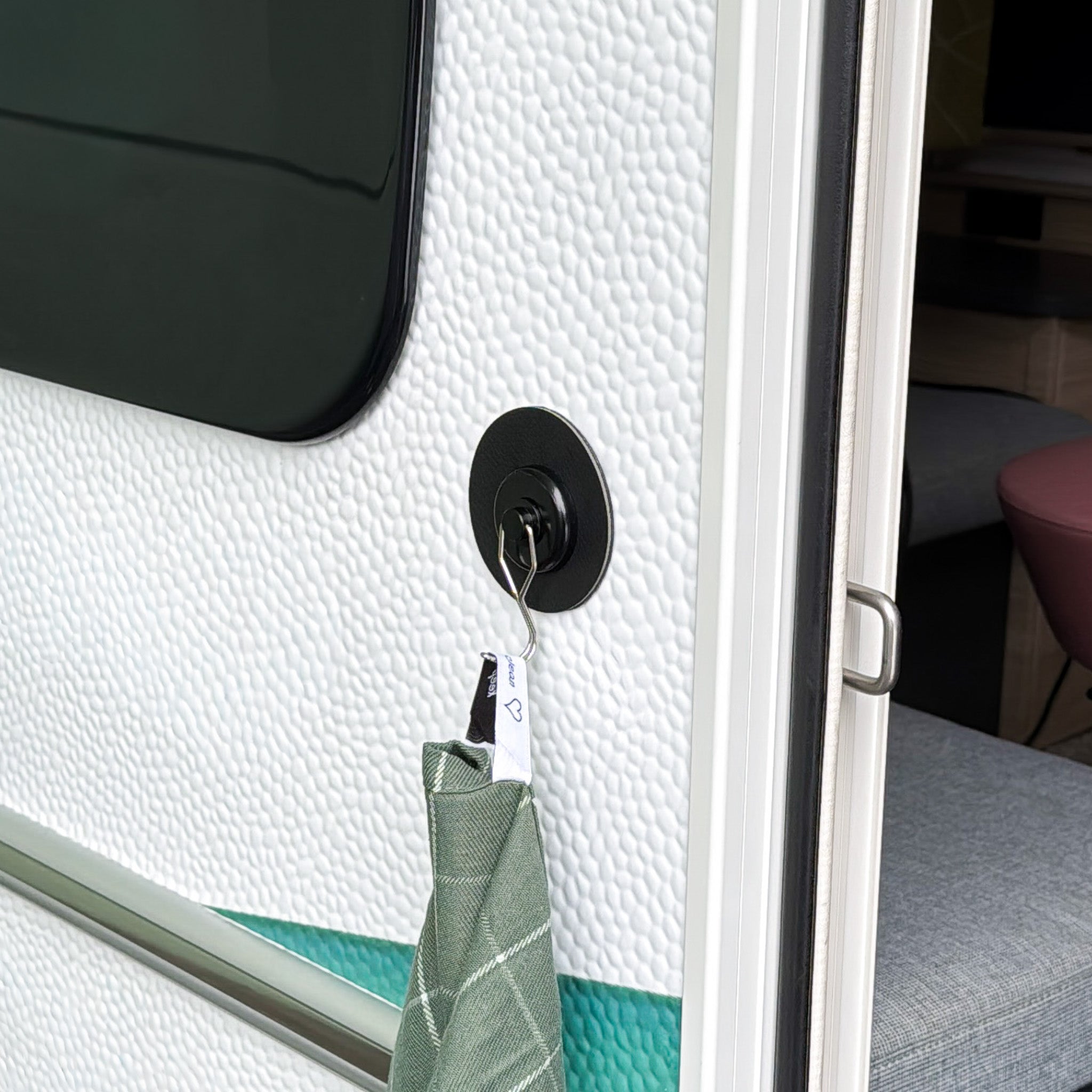 Magnetic hook THE ONE incl. Pad BLACK