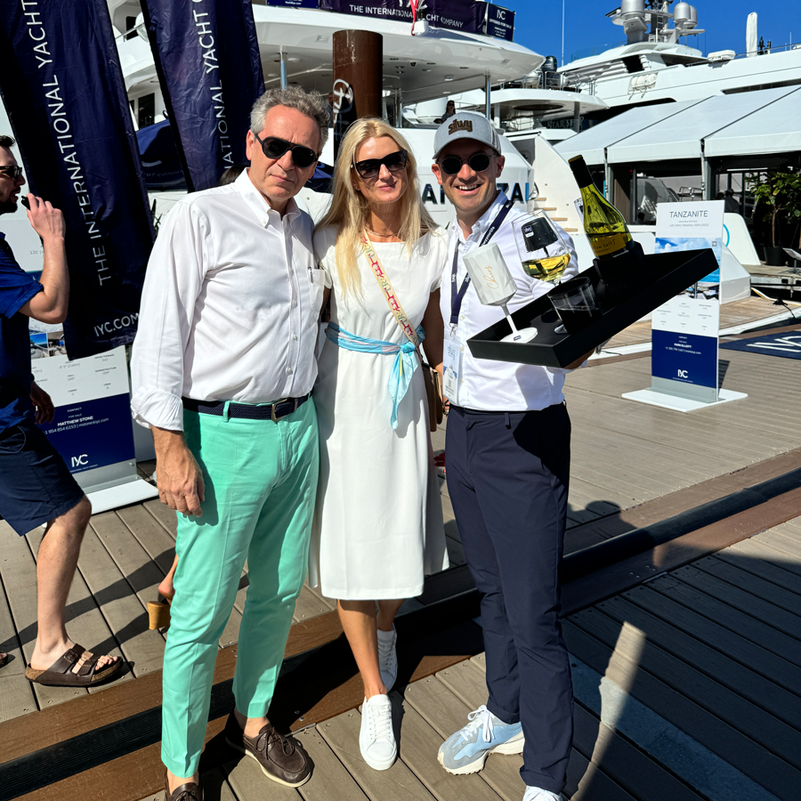 Bild von CEO Christoph Fritz und bedeutenden Partner auf Messe in den USA