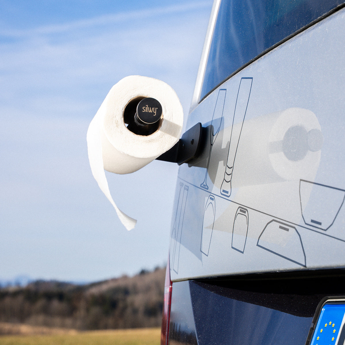 Küchenrollenhalter hinten an der Karosserie fixiert