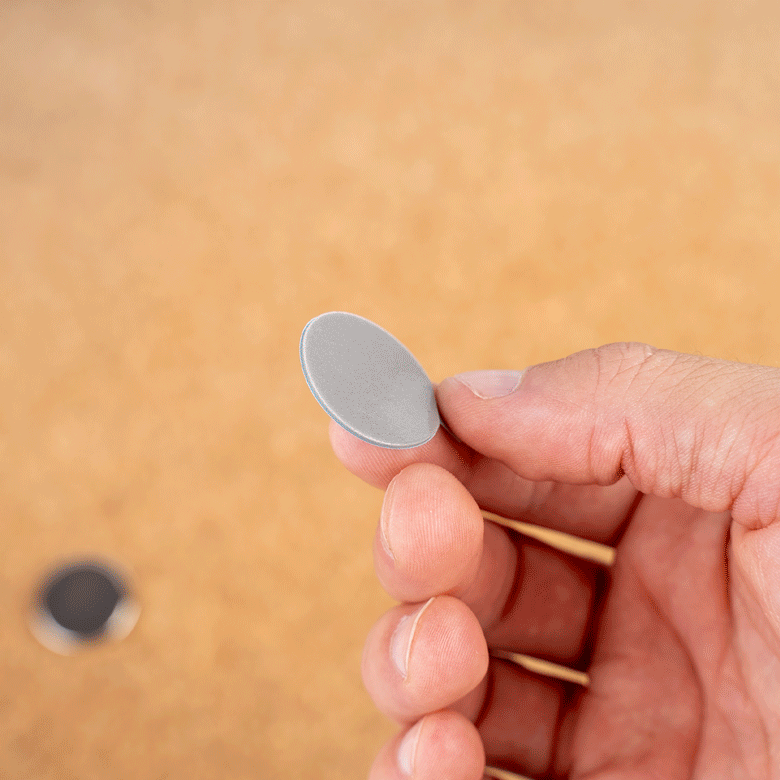 GIF Magnet an Dosenhalter anbringen