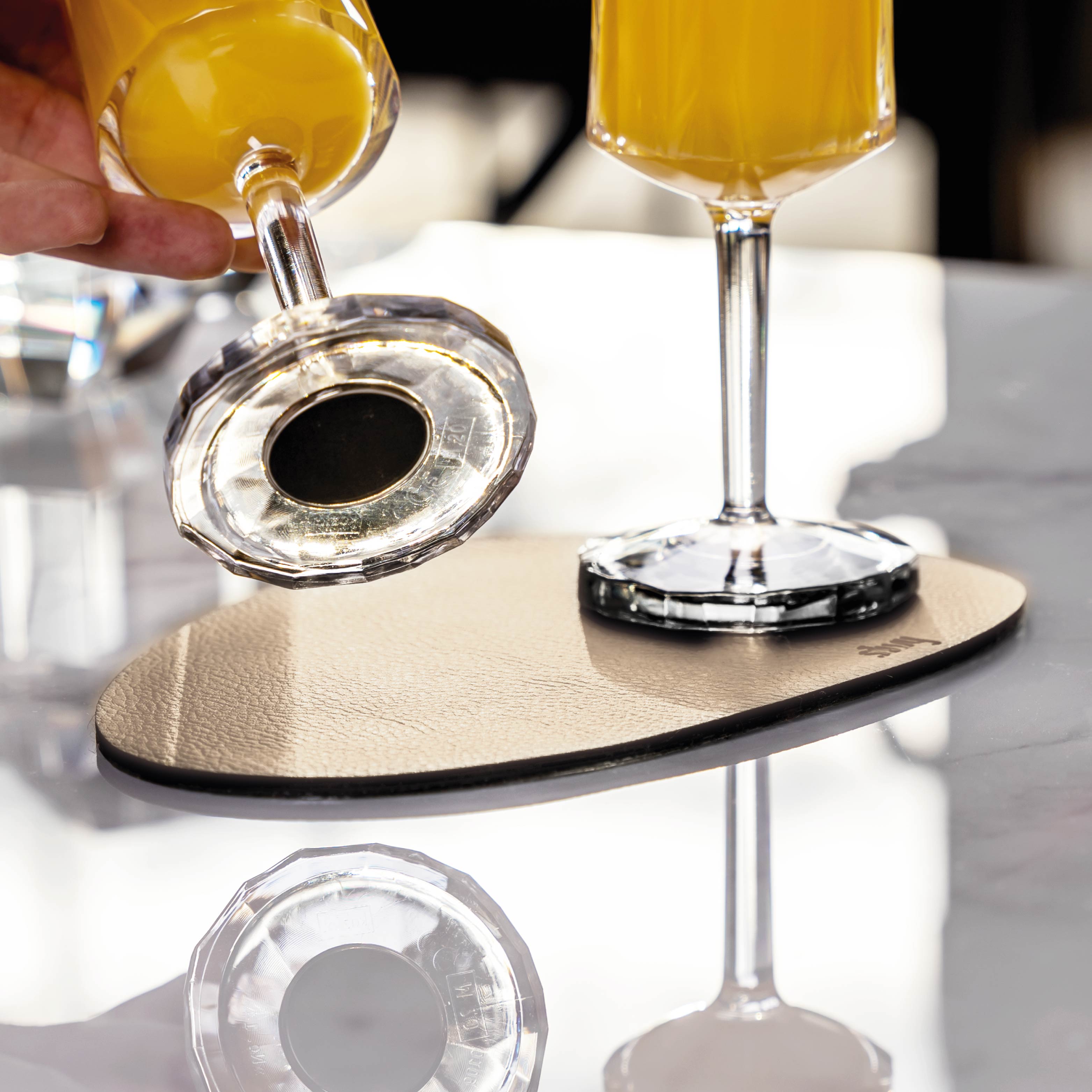 Mantel individual de gel nano metálico PEQUEÑO BEIGE