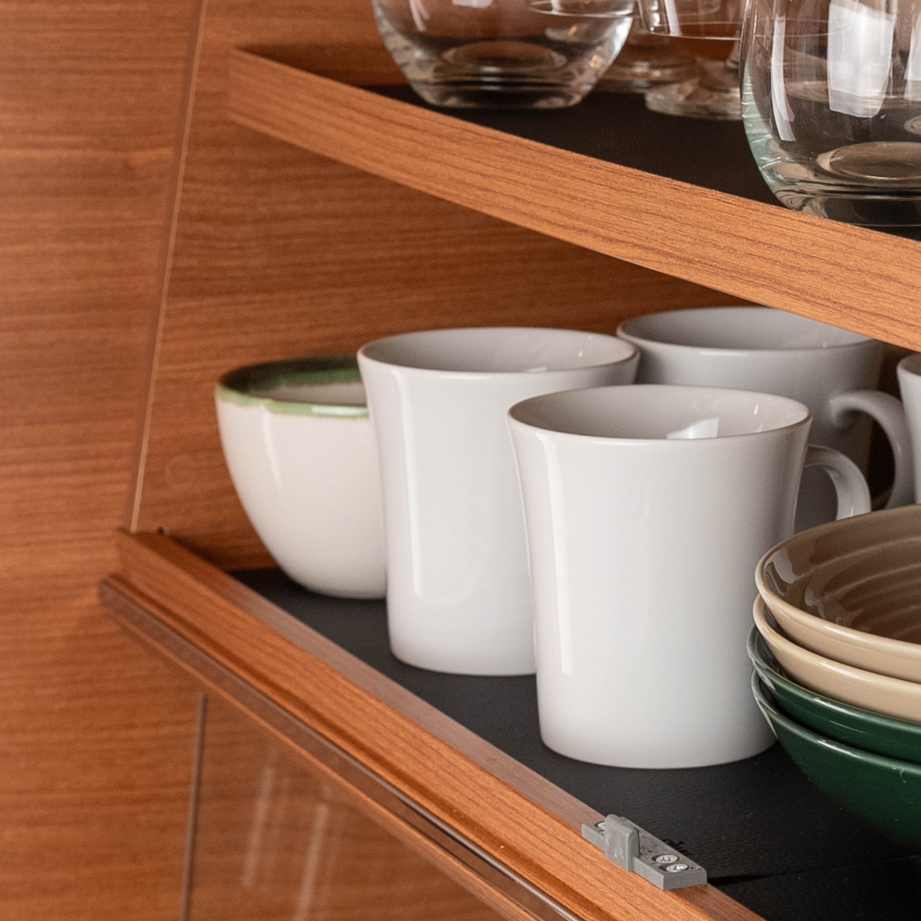 Magnet-Porzellan-Tassen weiß Oberschrank