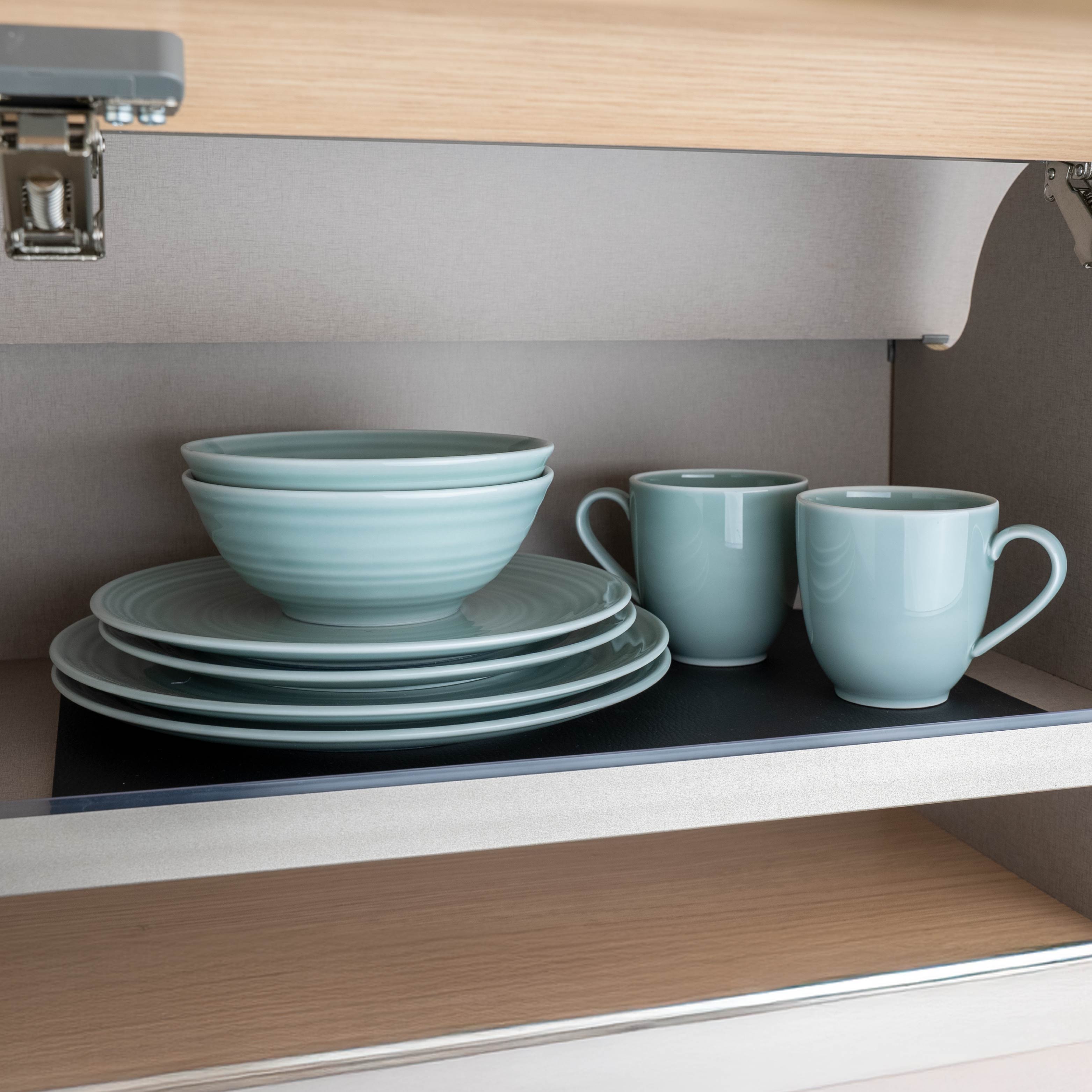 Magnet-Porzellan-Geschirrset cyan im Oberschrank