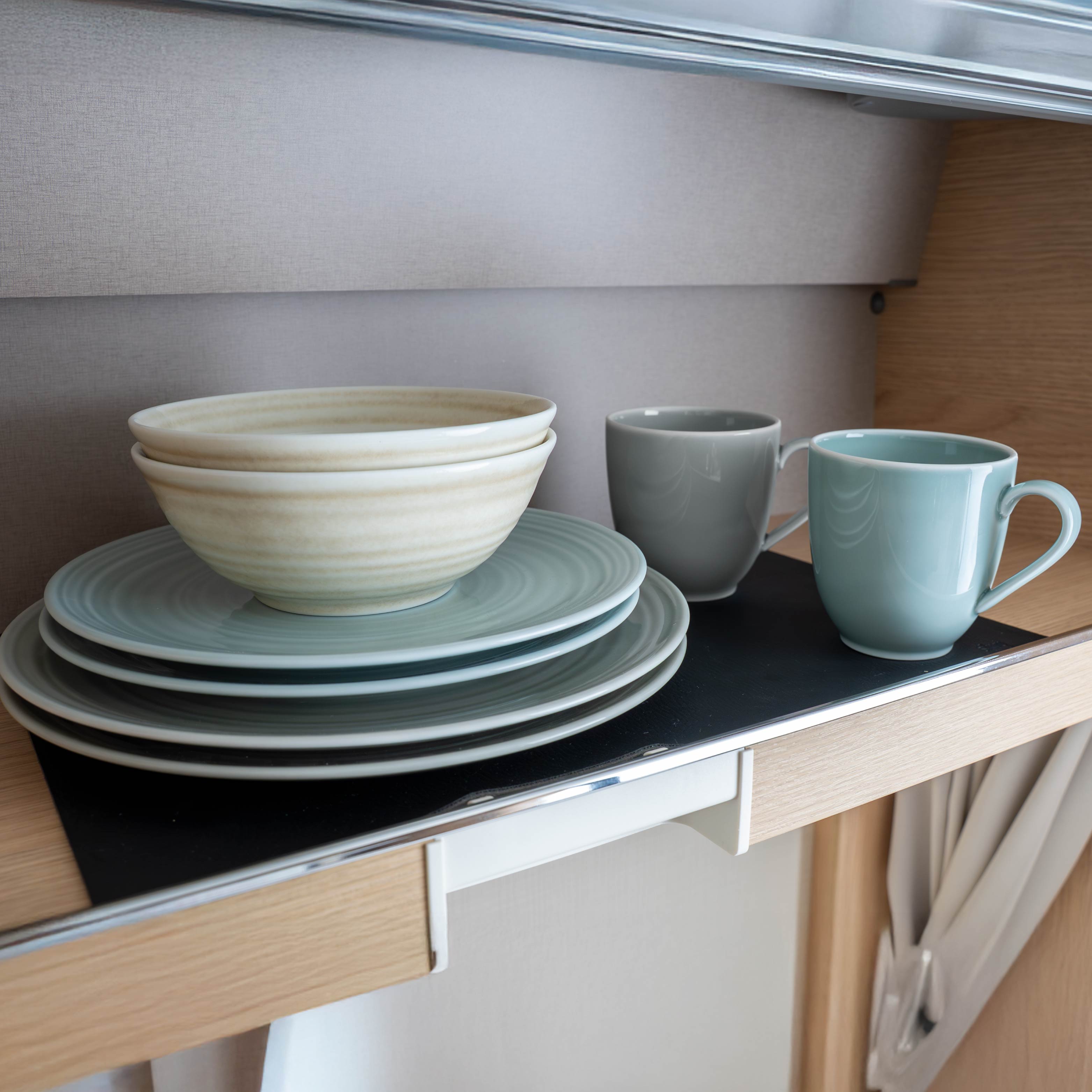 Magnet-Porzellan-Set mix n match im Oberschrank