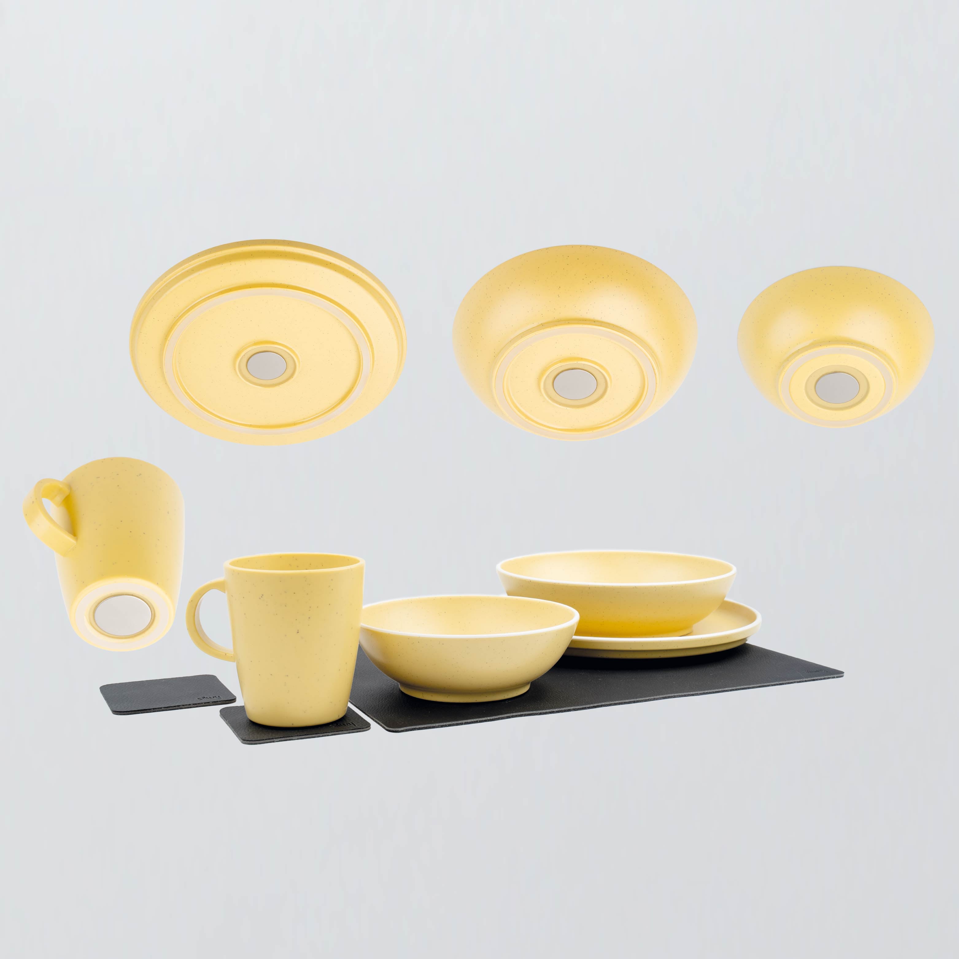 Magnet-Kunststoff-Geschirrset yellow Freisteller-Bild