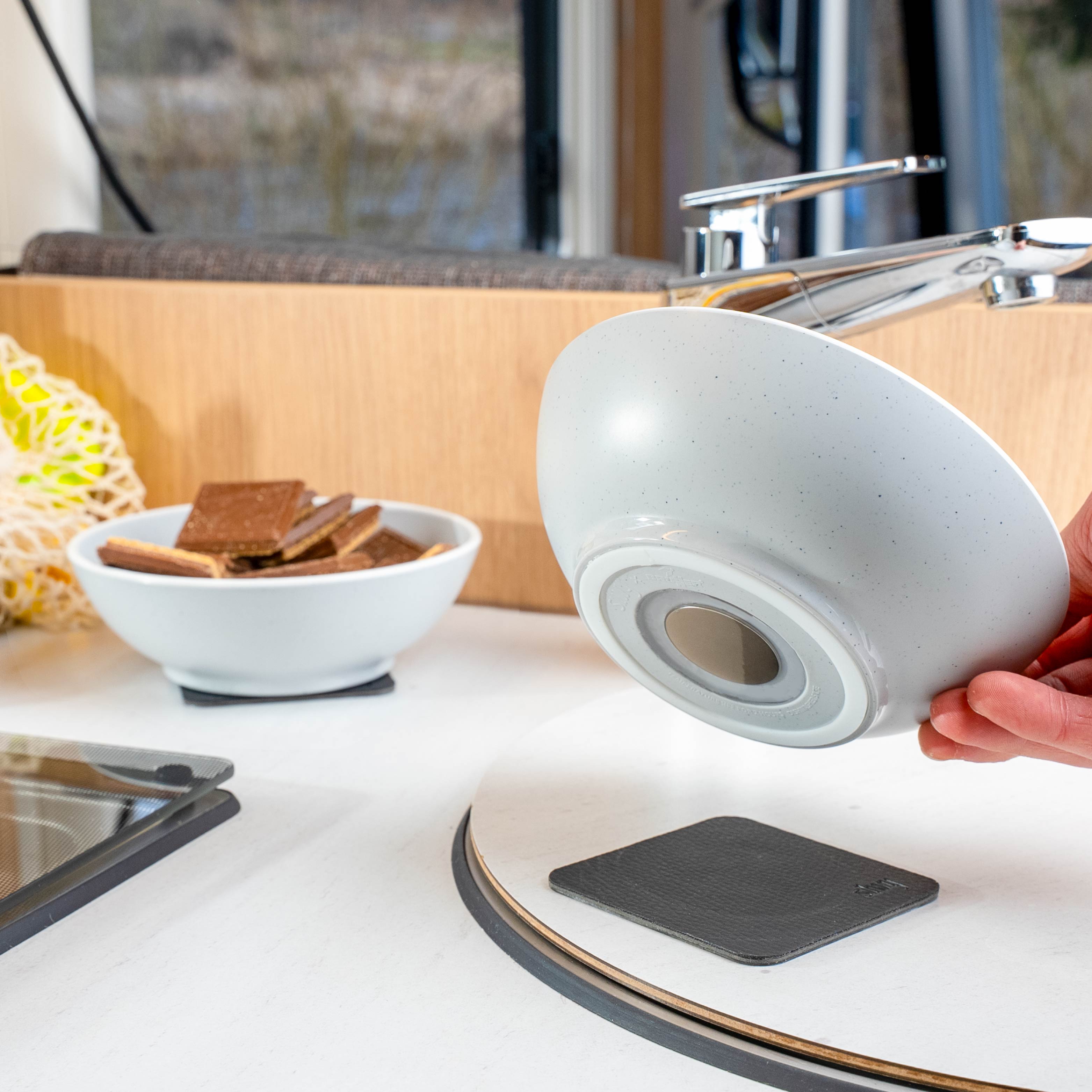 Magnetic Plastic Tableware Set DOLOMIT GREY