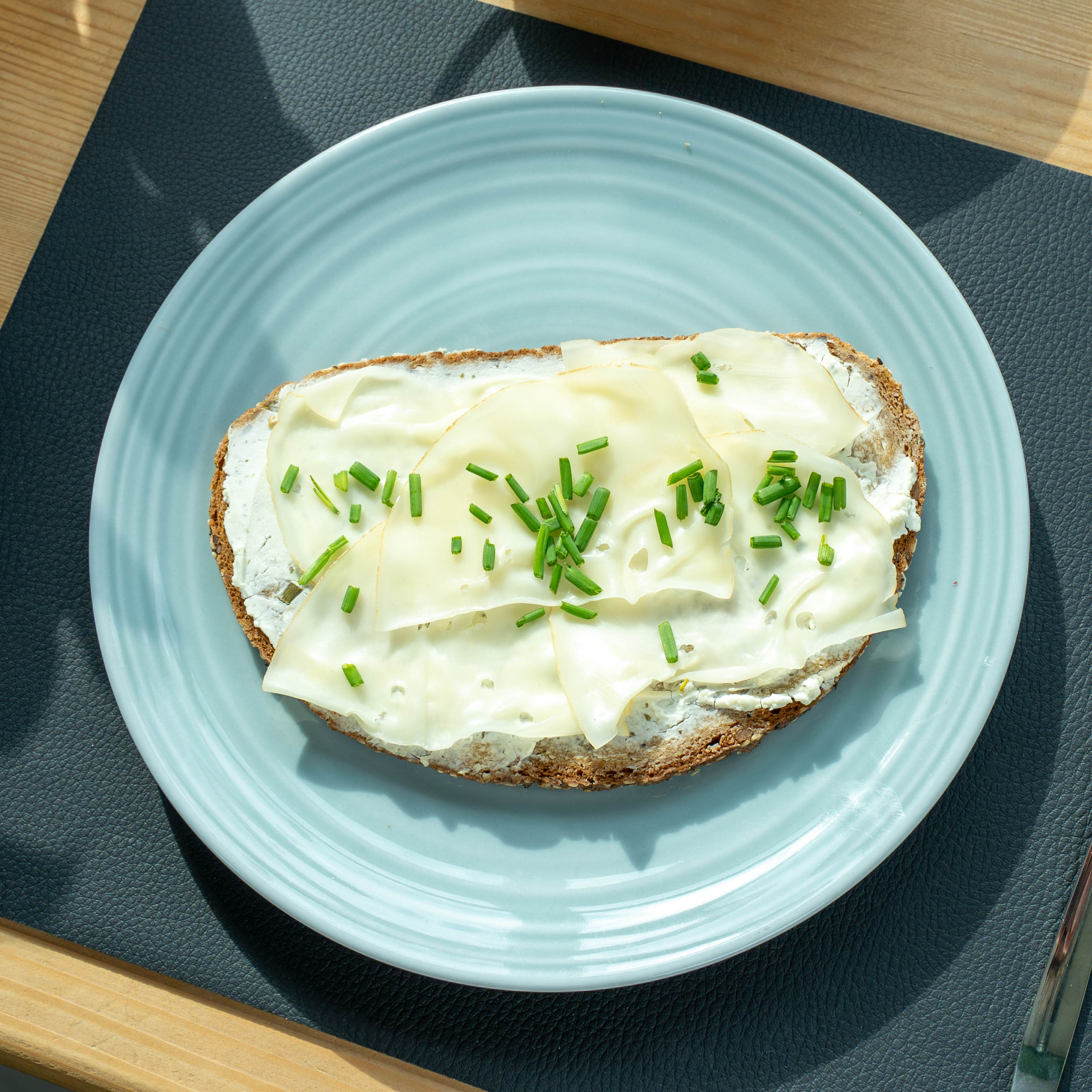 Assiette magnétique en porcelaine CYAN ⌀ 23cm