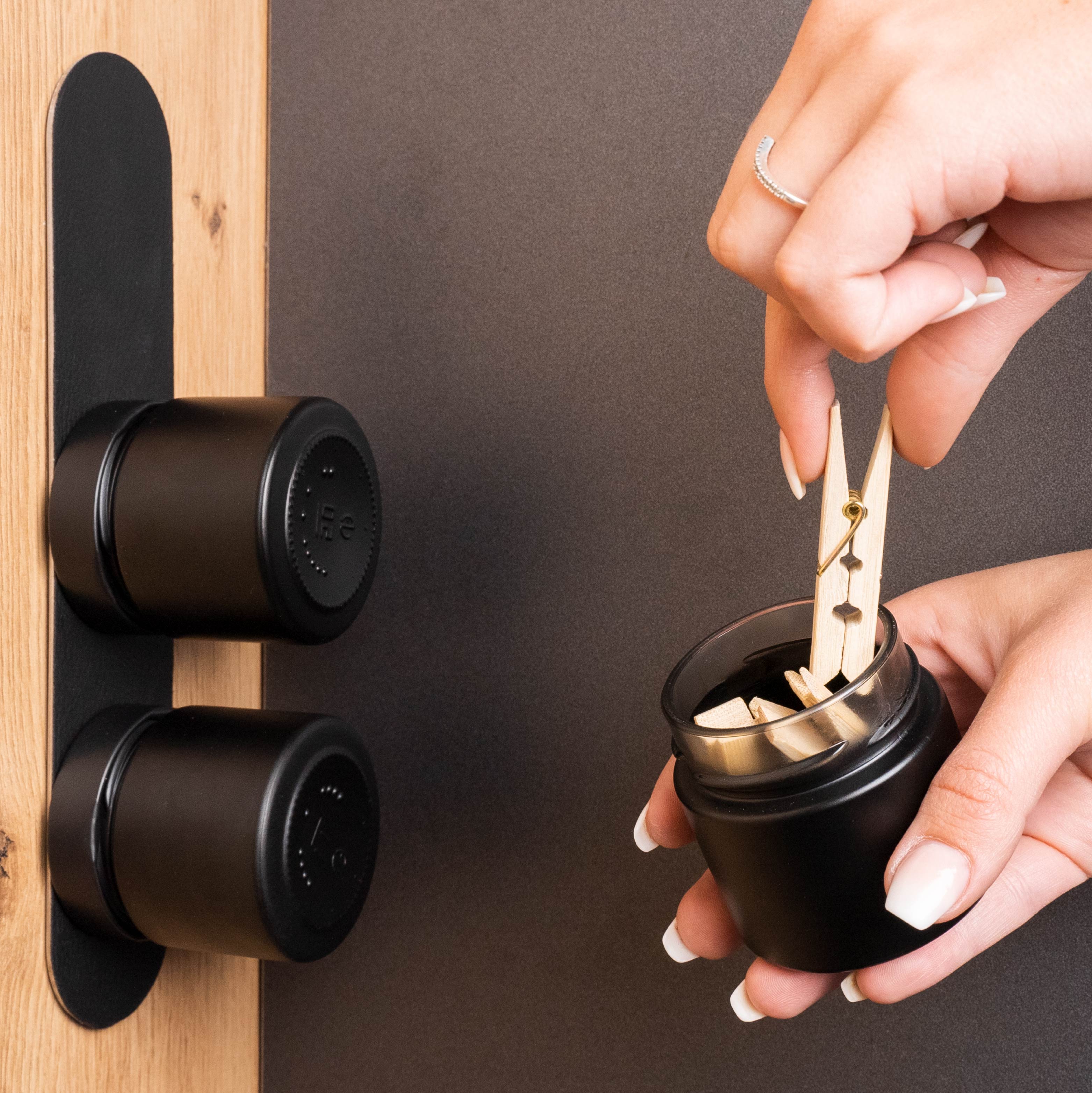 Magnet-Feinkostgläser im alternativen Einsatzzweck für Büroutensilien