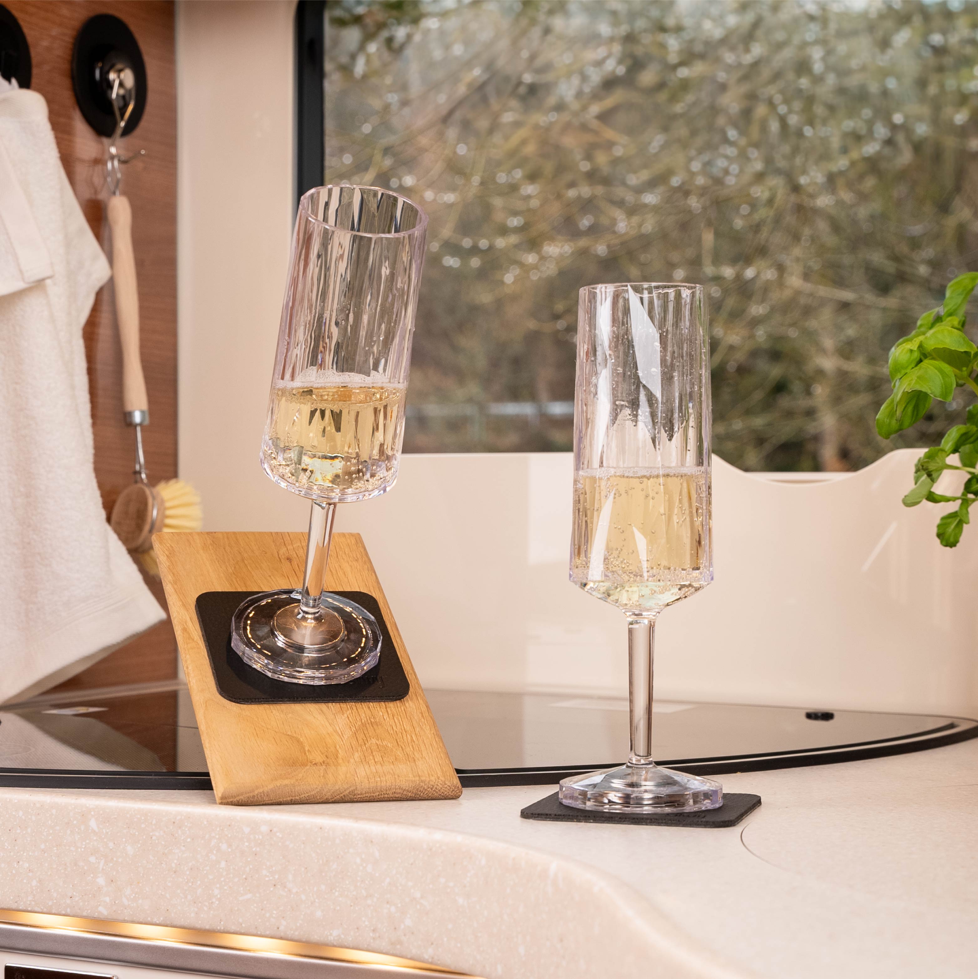 Verres en plastique magnétiques de vin mousseux