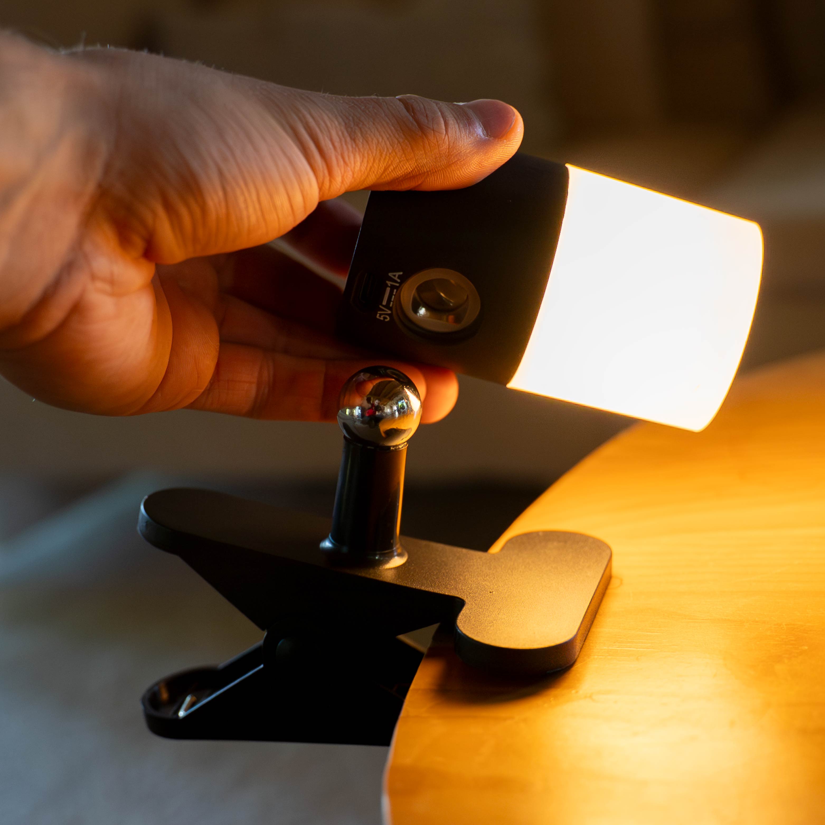 Abrazadera de bola para luces magnéticas SPOTY