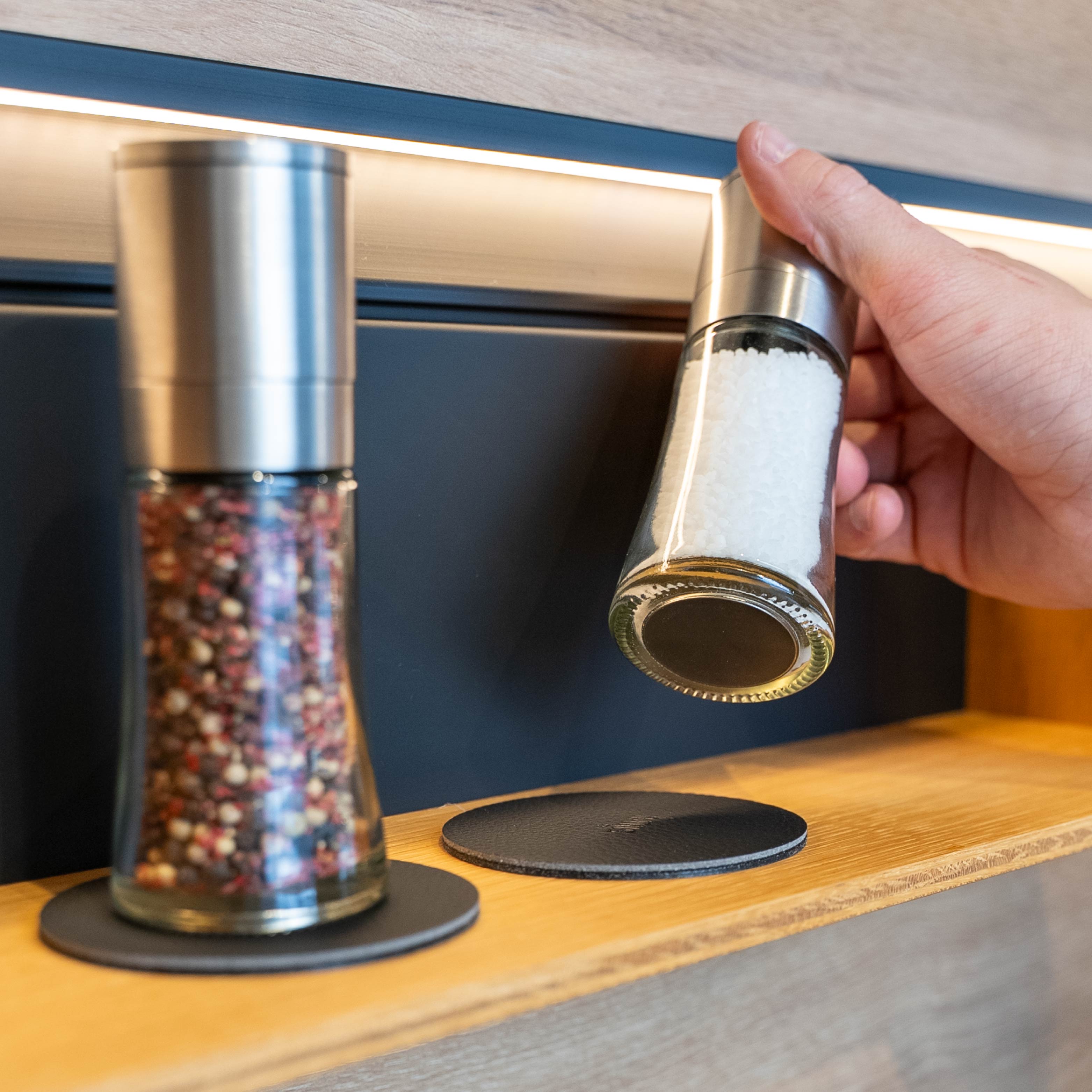 Molinillos de especias magnéticos, incluida barra.