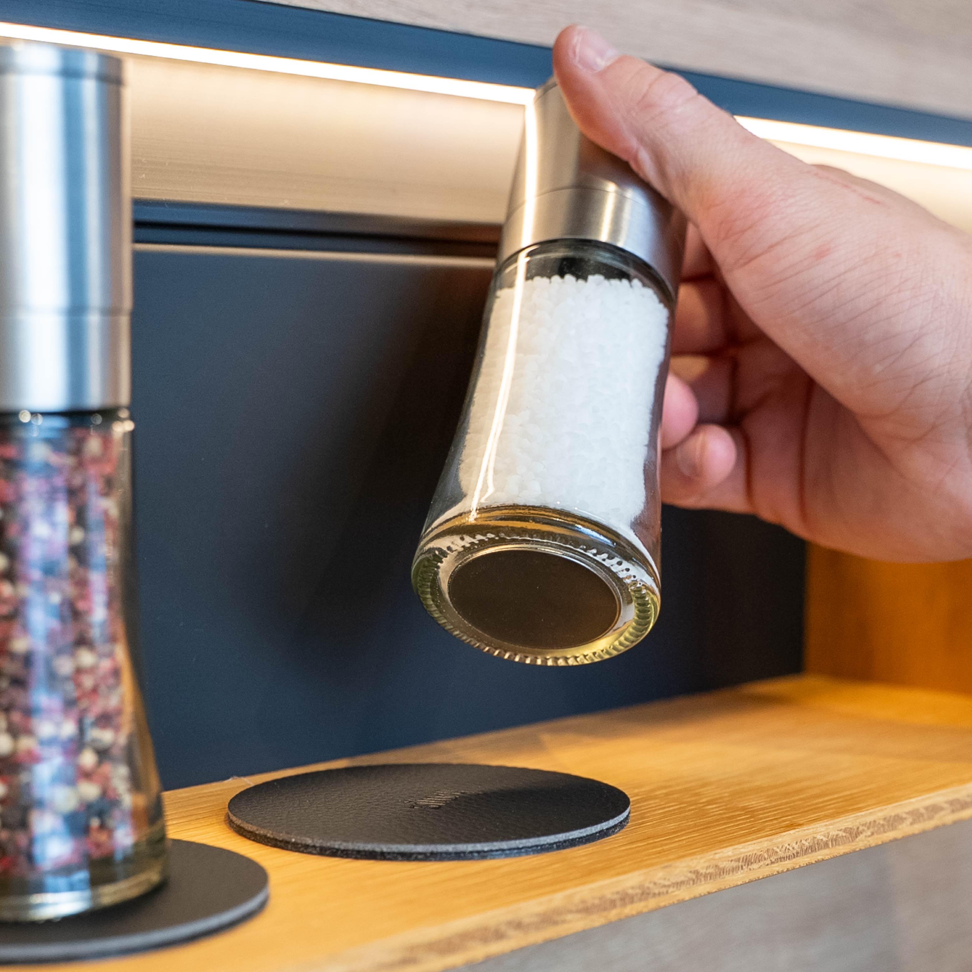 Macina spezie magnetico