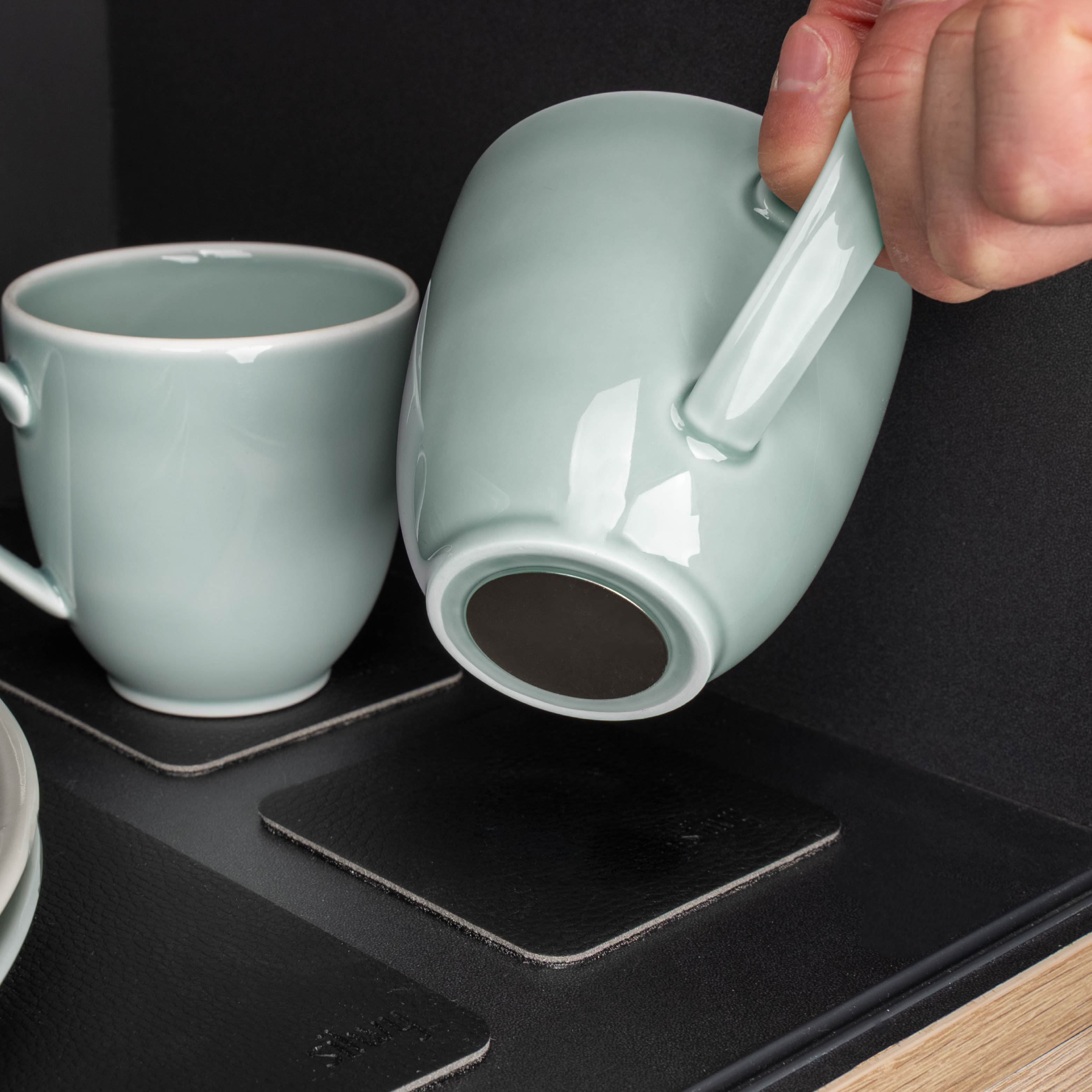 Magnetic porcelain cups CYAN
