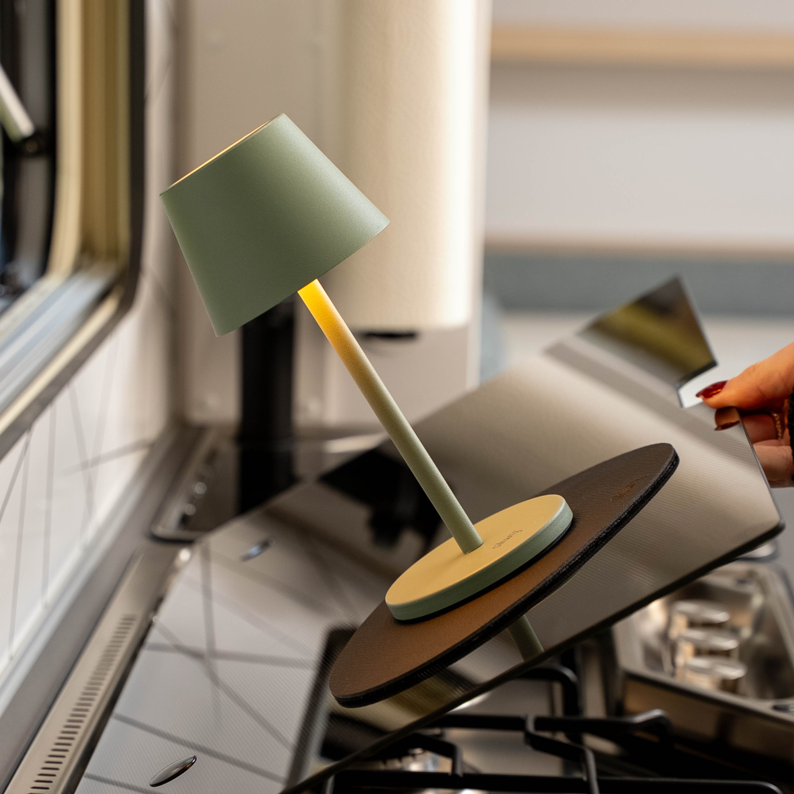 Magnet Light S SAGE incl. Placemat