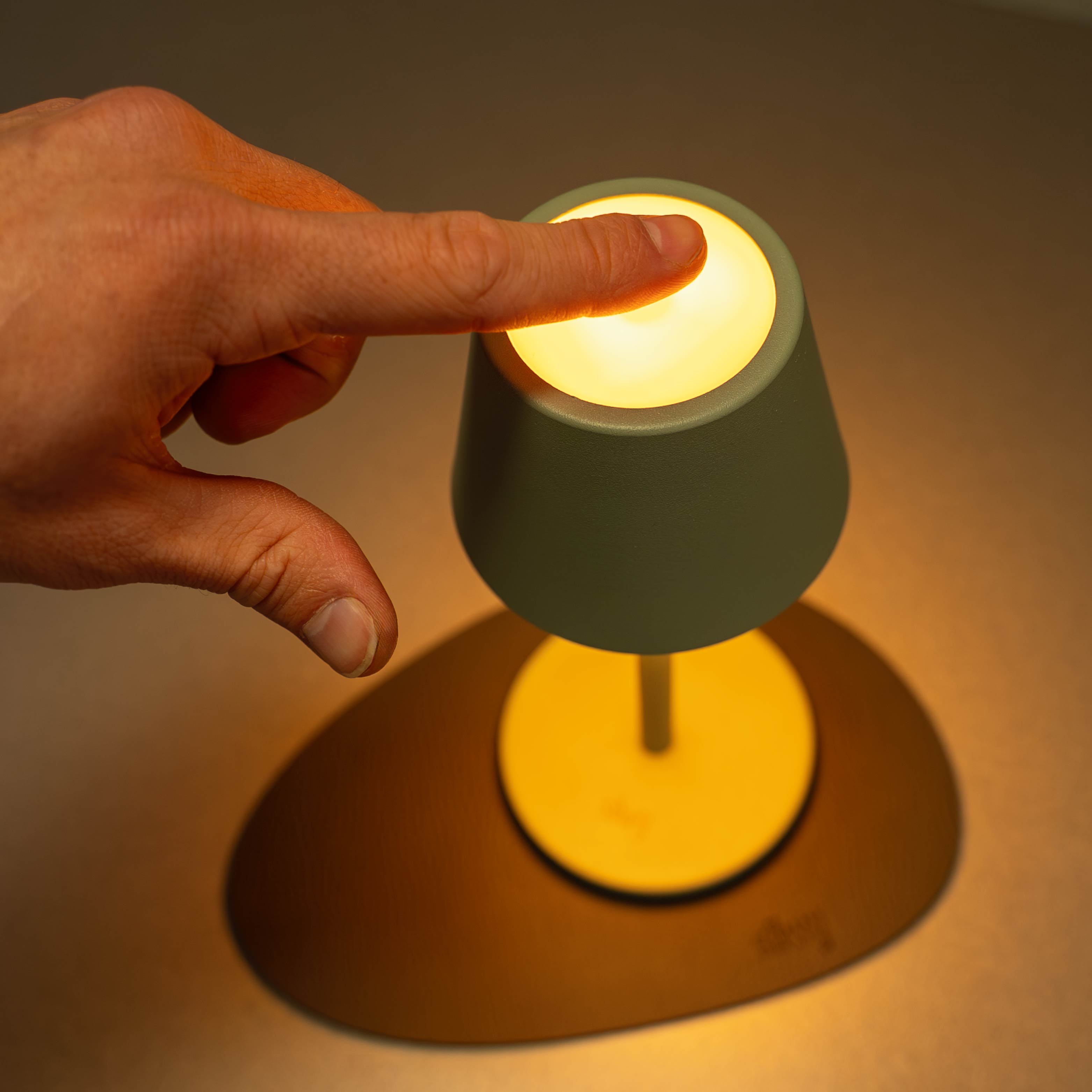 Lampe magnétique S SAGE incl. set de table