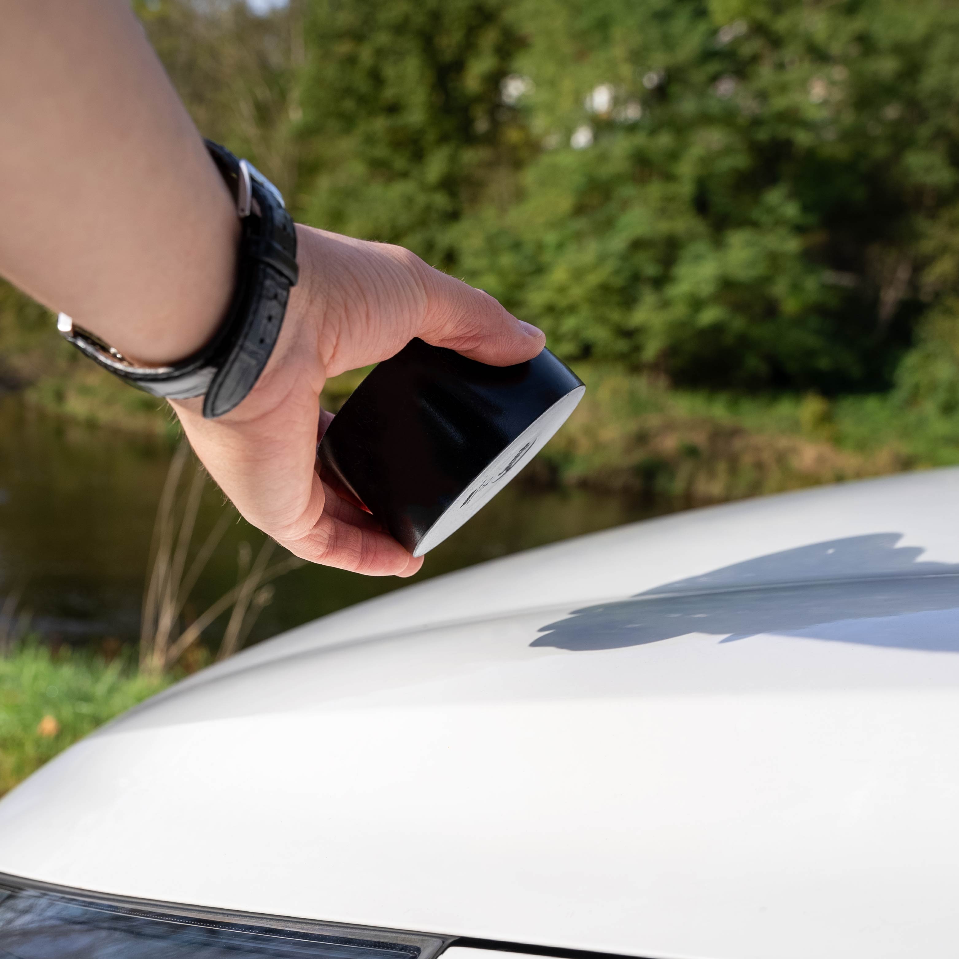 Magnet holder UNIVERSAL for cans and bottles without pad