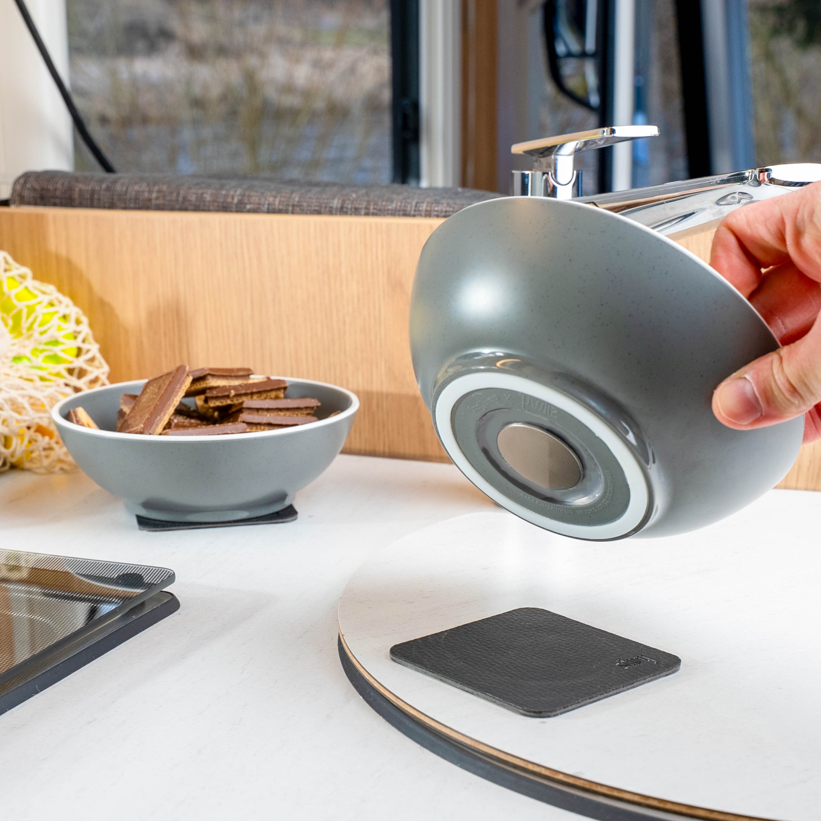 Service de table magnétique en plastique DOLOMIT GRIS FONCÉ