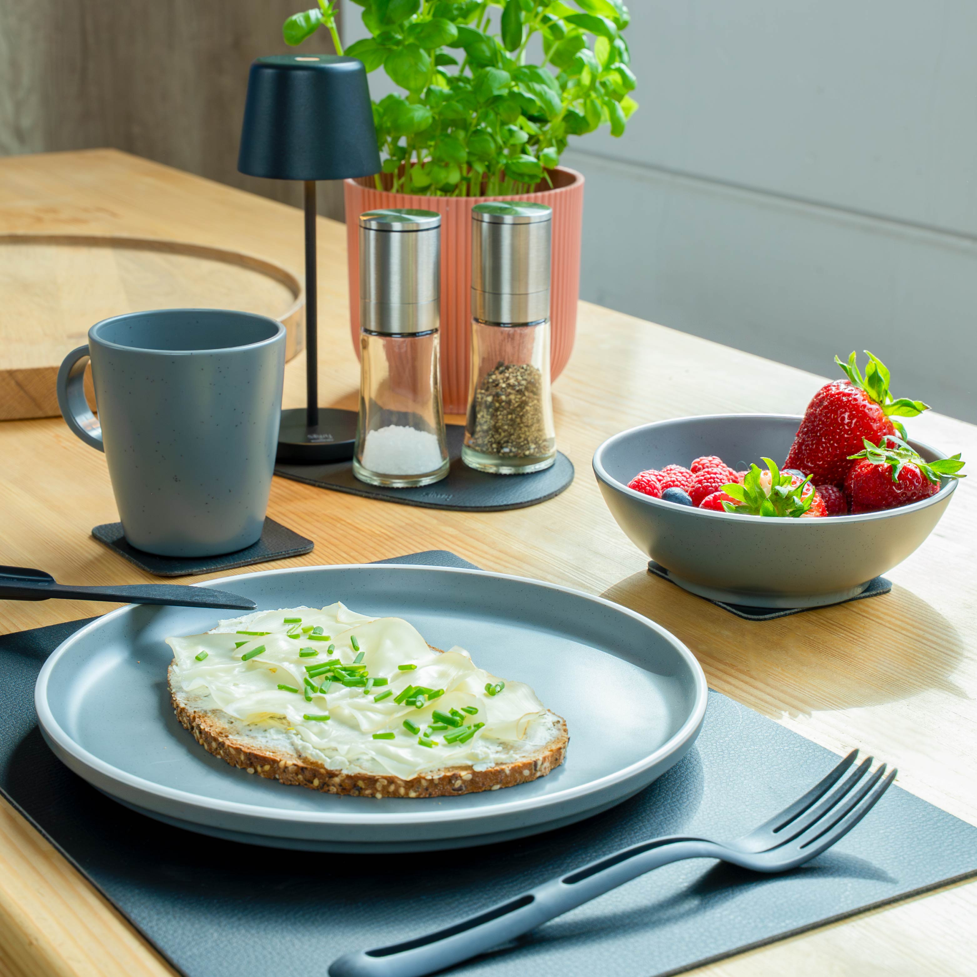 Service de table magnétique en plastique DOLOMIT GRIS FONCÉ