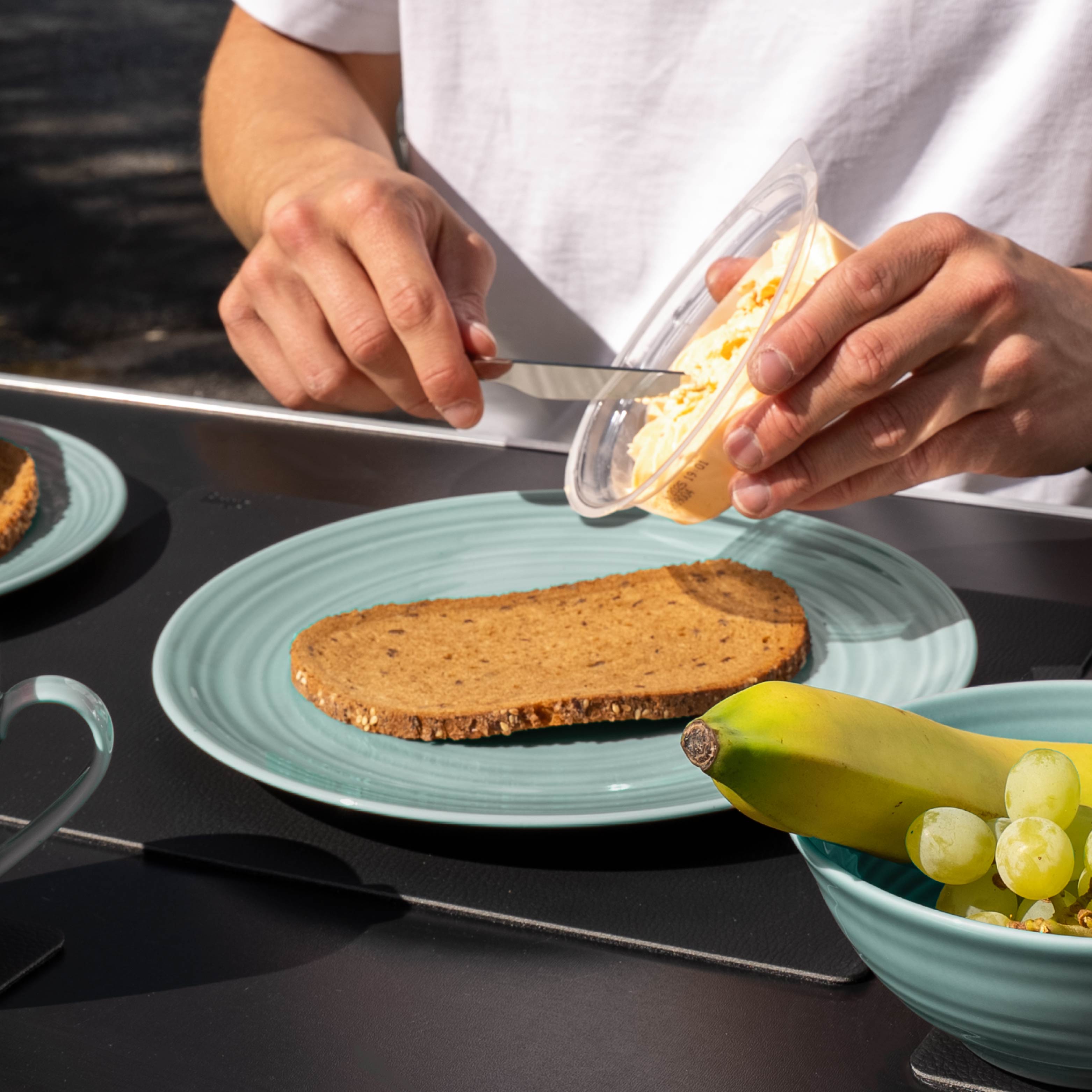 Assiette magnétique en porcelaine CYAN ⌀ 26cm