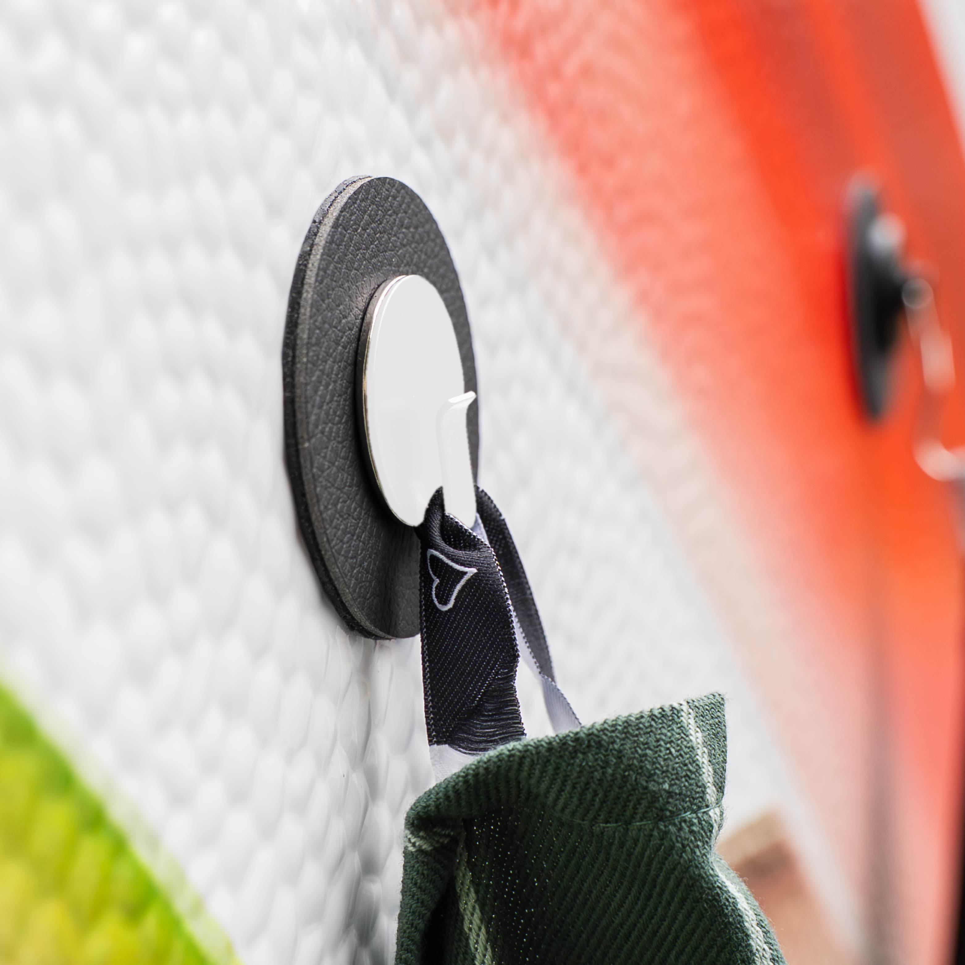 Magnet-Haken CLEVER WHITE inkl. Pad BLACK