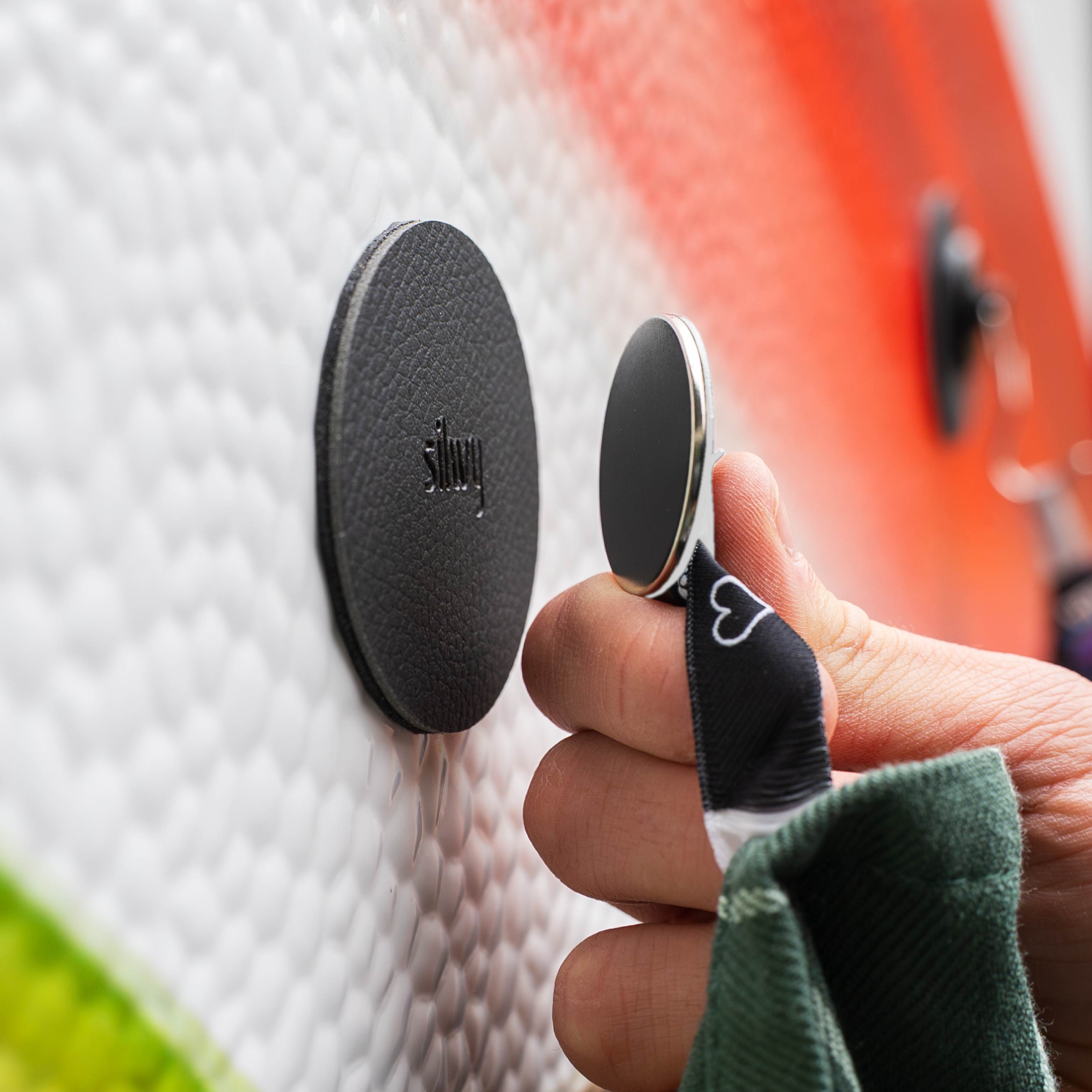 Magnet-Haken CLEVER WHITE inkl. Pad BLACK